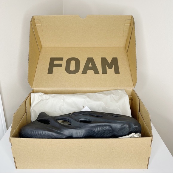 NWB adidas Yeezy Foam RNR - Picture 3 of 9